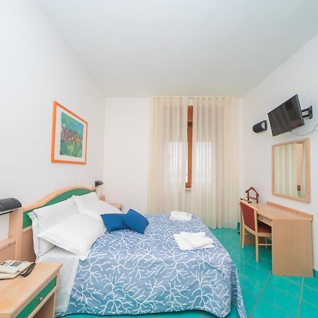 Hotel America Marina di Camerota Ngoại thất bức ảnh